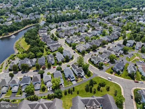 View/Area - 8341 Tillett Loop, Manassas, VA 20110 photo 5 of 8