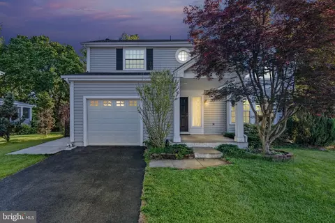 10462 Brackets Ford Cir, Manassas, VA 20110 photo 2