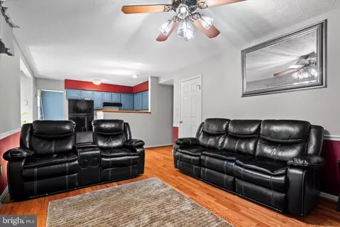 10462 Brackets Ford Cir, Manassas, VA 20110 photo 12