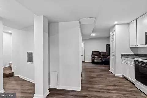 10462 Brackets Ford Cir, Manassas, VA 20110 photo 25