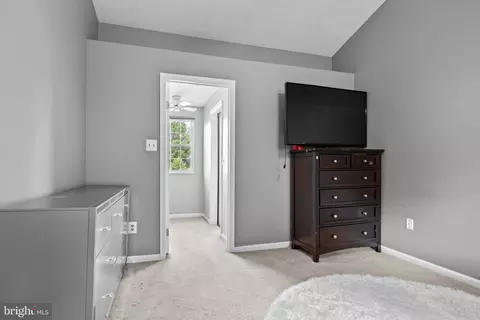 10462 Brackets Ford Cir, Manassas, VA 20110 photo 16