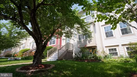 10288 Calypso Dr, Manassas, VA 20110 photo 3