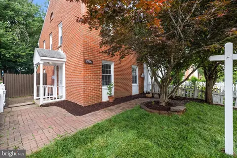 9746 Bragg Ln, Manassas, VA 20110 photo 2