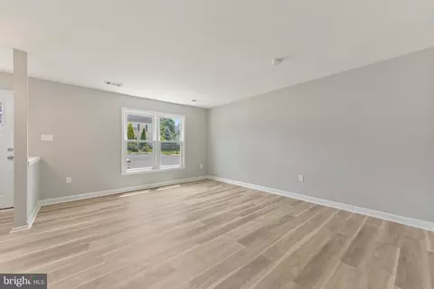 Living - 8995 Patterson Pl, Manassas, VA 20110 photo 1 of 3