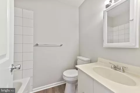 Bath - 8995 Patterson Pl, Manassas, VA 20110 photo 3 of 3