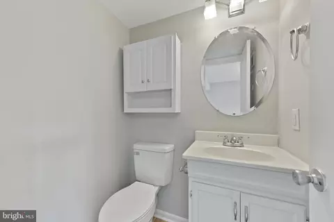 Bath - 8995 Patterson Pl, Manassas, VA 20110 photo 1 of 3