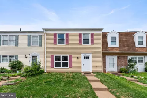 Exterior - 8995 Patterson Pl, Manassas, VA 20110 photo 2 of 5