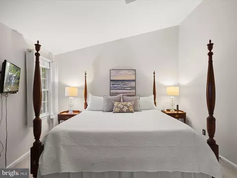 Bedroom - 10267 Cedar Ridge Dr, Manassas, VA 20110 photo 3 of 14