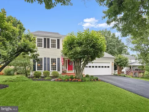 10267 Cedar Ridge Dr, Manassas, VA 20110