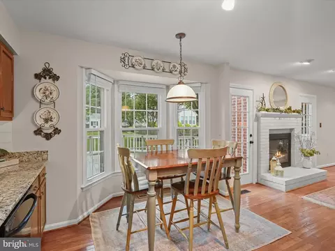 Dining - 10267 Cedar Ridge Dr, Manassas, VA 20110 photo 4 of 4