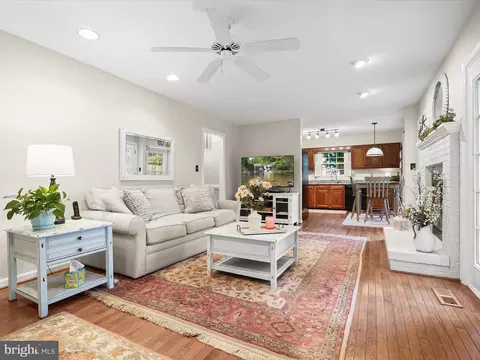 Living - 10267 Cedar Ridge Dr, Manassas, VA 20110 photo 4 of 7