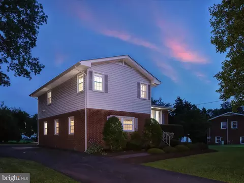 Exterior - 8917 Virginia Ave, Manassas, VA 20110 photo 22 of 25