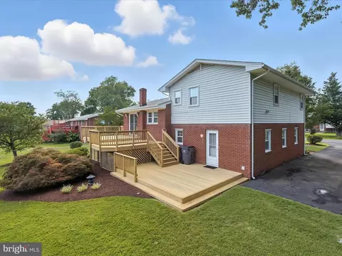 Exterior - 8917 Virginia Ave, Manassas, VA 20110 photo 10 of 25