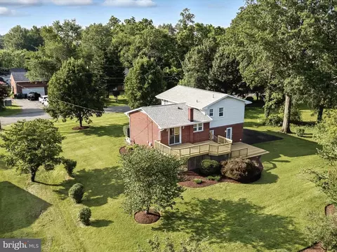 View/Area - 8917 Virginia Ave, Manassas, VA 20110 photo 9 of 12