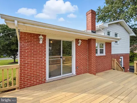 Exterior - 8917 Virginia Ave, Manassas, VA 20110 photo 5 of 25