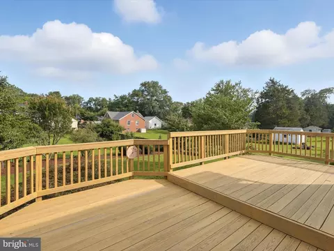 Exterior - 8917 Virginia Ave, Manassas, VA 20110 photo 6 of 25