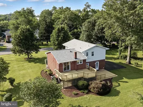 Exterior - 8917 Virginia Ave, Manassas, VA 20110 photo 17 of 25
