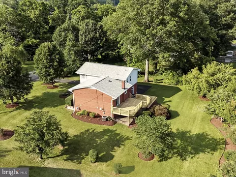 View/Area - 8917 Virginia Ave, Manassas, VA 20110 photo 6 of 12