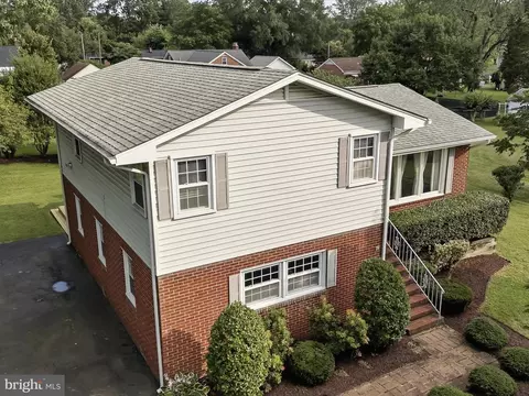 Exterior - 8917 Virginia Ave, Manassas, VA 20110 photo 15 of 25