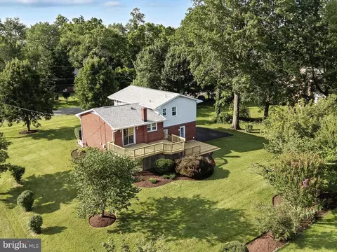 View/Area - 8917 Virginia Ave, Manassas, VA 20110 photo 8 of 12