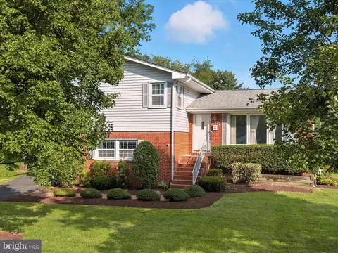 Exterior - 8917 Virginia Ave, Manassas, VA 20110 photo 2 of 25