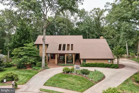 9601 Gladstone St, Manassas, VA 20110