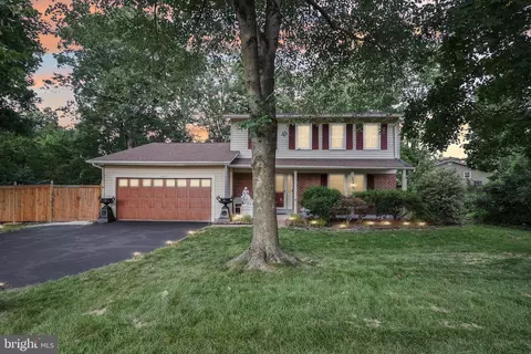Exterior - 8933 Rolling Rd, Manassas, VA 20110 photo 16 of 16