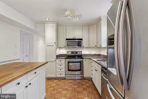 Kitchen - 8933 Rolling Rd, Manassas, VA 20110 photo 1 of 5