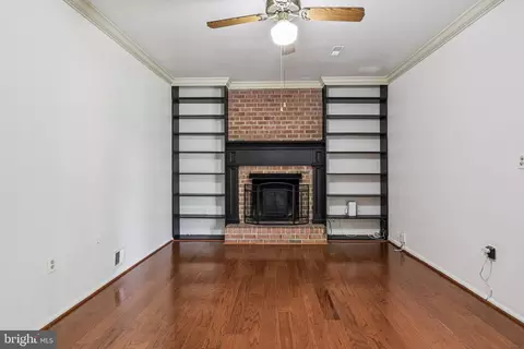 Living - 8933 Rolling Rd, Manassas, VA 20110 photo 1 of 8