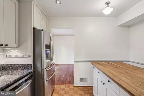 Kitchen - 8933 Rolling Rd, Manassas, VA 20110 photo 5 of 5