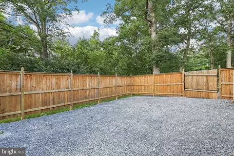 Exterior - 8933 Rolling Rd, Manassas, VA 20110 photo 12 of 16