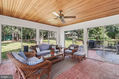 Exterior - 8933 Rolling Rd, Manassas, VA 20110 photo 6 of 16