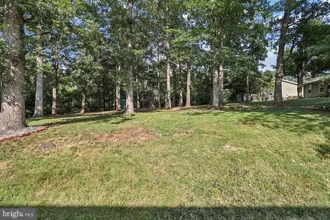 Exterior - 8933 Rolling Rd, Manassas, VA 20110 photo 15 of 16