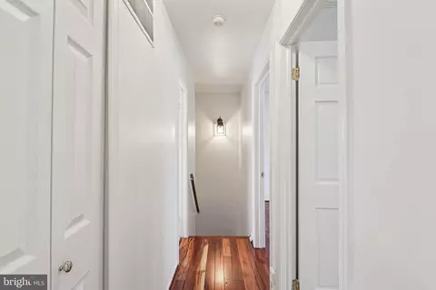Entry Way - 8933 Rolling Rd, Manassas, VA 20110 photo 4 of 4