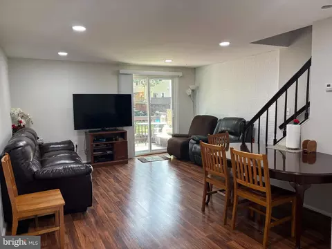 Living - 8551 Braxted Ln, Manassas, VA 20110 photo 1 of 1