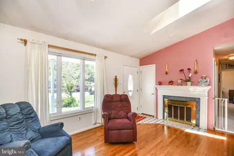 10291 Abbott Rd, Manassas, VA 20110 photo 3