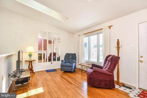 10291 Abbott Rd, Manassas, VA 20110 photo 2