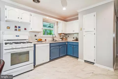 8659 Weir St, Manassas, VA 20110 photo 11