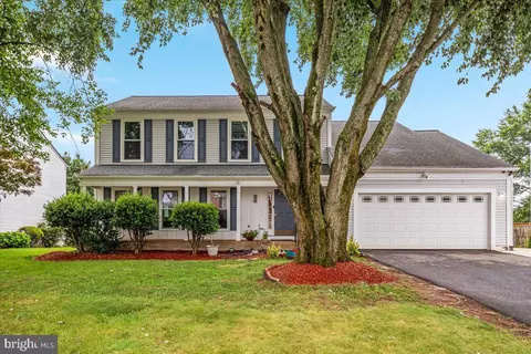 Exterior - 8683 Nagle St, Manassas, VA 20110 photo 2 of 14