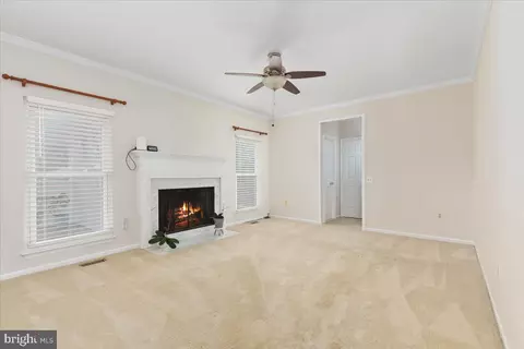 Living - 8683 Nagle St, Manassas, VA 20110 photo 4 of 6