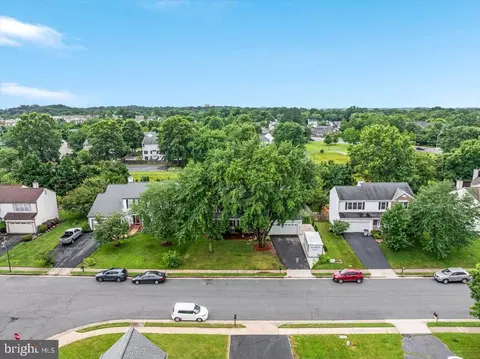 View/Area - 8683 Nagle St, Manassas, VA 20110 photo 2 of 14