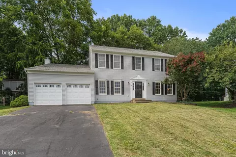 9301 Saffron Hill Ct, Manassas, VA 20110