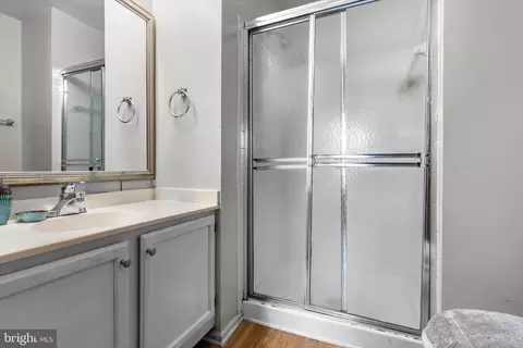 Bath - 8743 Deblanc Pl, Manassas, VA 20110 photo 1 of 3