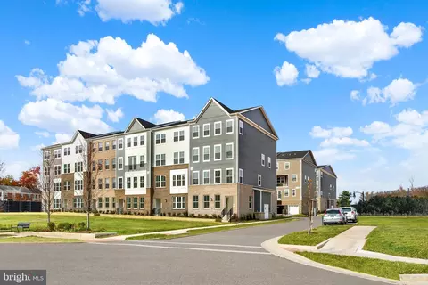 9683 Swallowtail Ln, Manassas, VA 20110