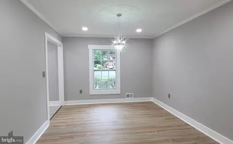 8653 Weir St, Manassas, VA 20110 photo 9