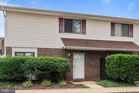 9013 Sandalwood Dr #B, Manassas, VA 20110