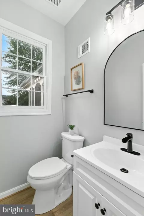 8645 Beck Ln, Manassas, VA 20110 photo 35