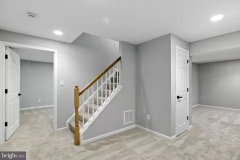 8645 Beck Ln, Manassas, VA 20110 photo 11