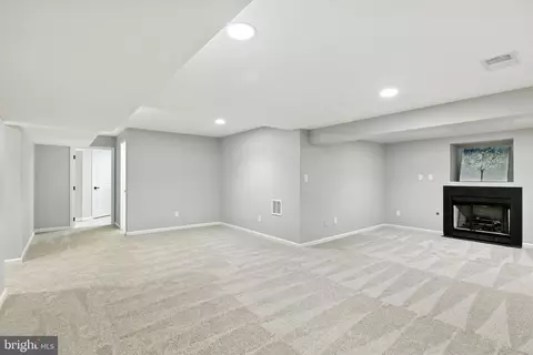 8645 Beck Ln, Manassas, VA 20110 photo 20