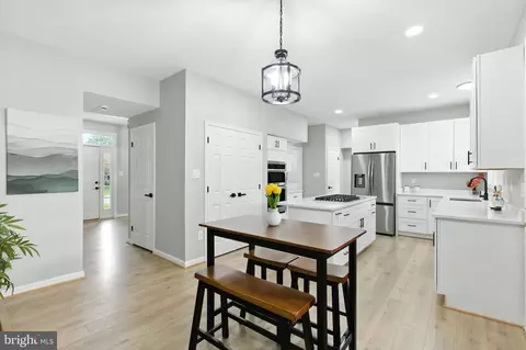 8645 Beck Ln, Manassas, VA 20110 photo 22